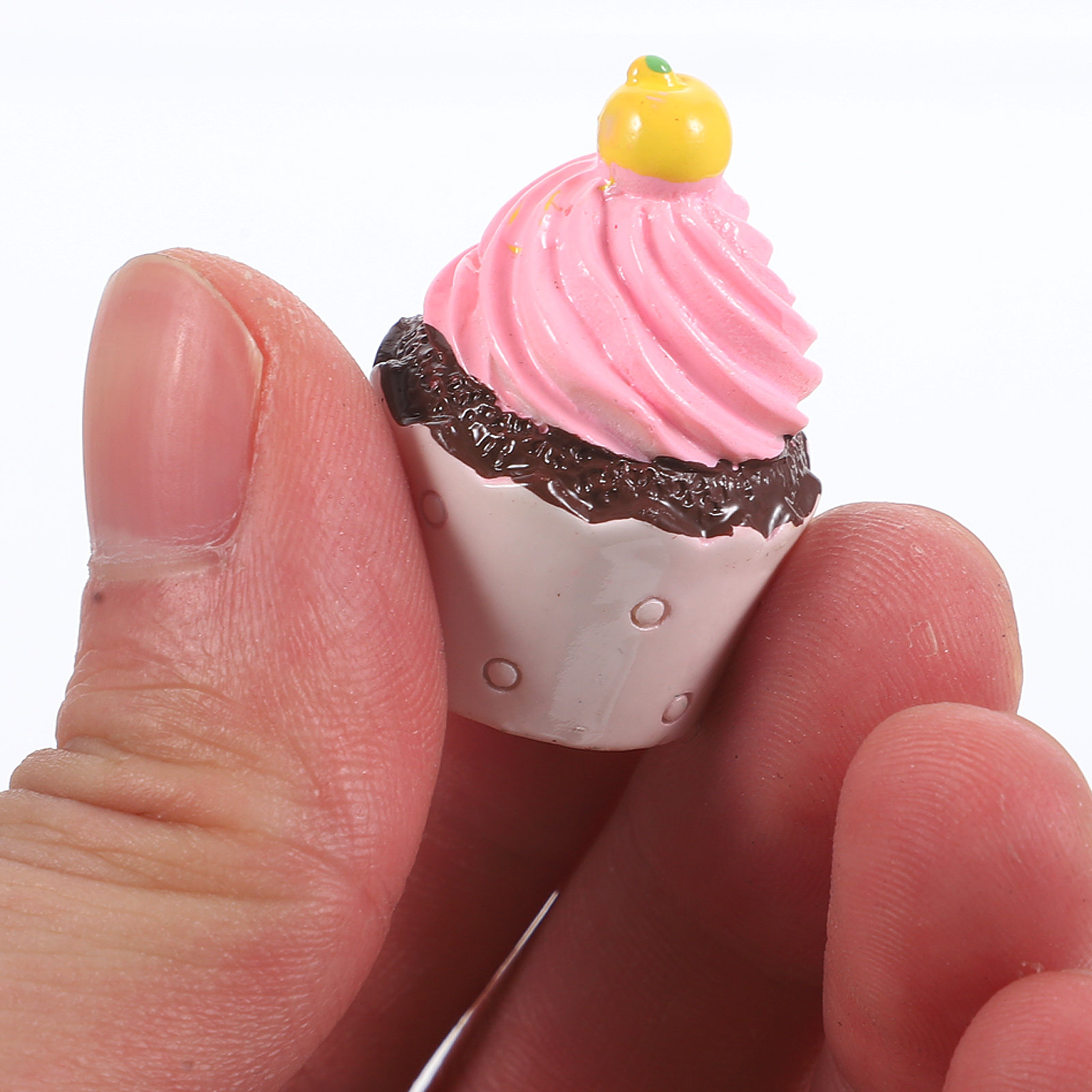 8Pcs Resin Simulated Cupcake D – Resin Crafts Bewertung und Preis
